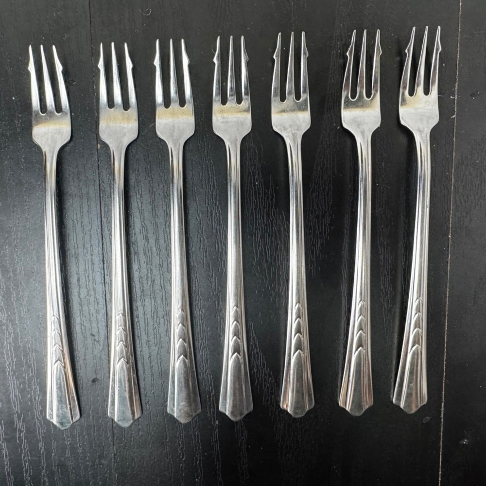 Vintage EKCO Stainless Steel USA Dinner Forks Set of 7 - 6"